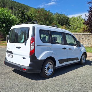 Ford E-Tourneo Courier 2015