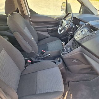 Ford E-Tourneo Courier 2015