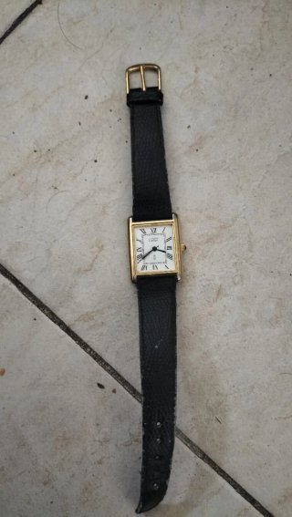 Reloj Cartier Tank Cuadrado Dorado