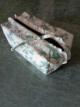 Neceser artesanal con volantes