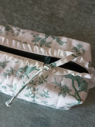 Neceser artesanal con volantes