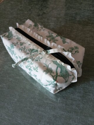 Neceser artesanal con volantes