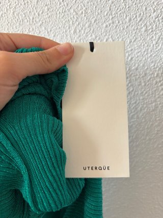 Blusa Uterqüe verde manga acampanada