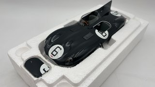 AA85586 Autoart Jaguar D-Type Winner 24h Le Mans