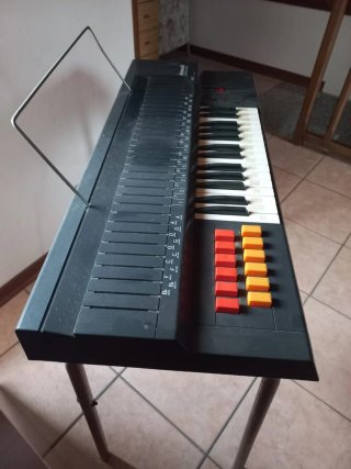Pianola Antonelli con supporto