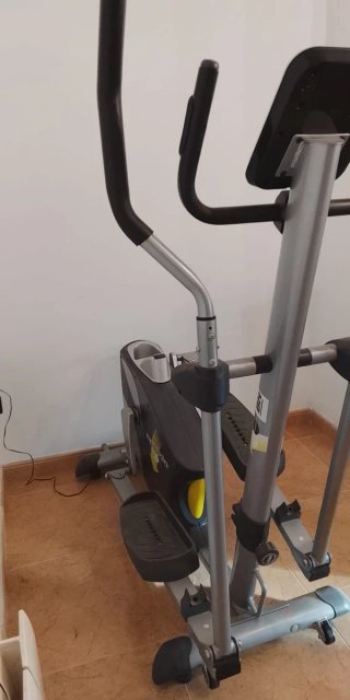 Elíptica BH Fitness