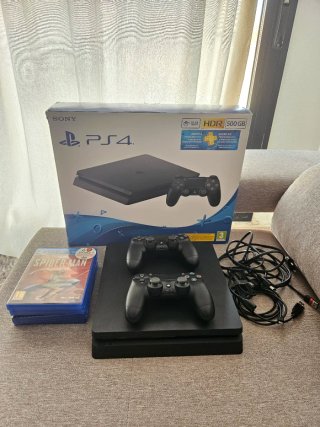 PS4 Slim 500GB come nuova