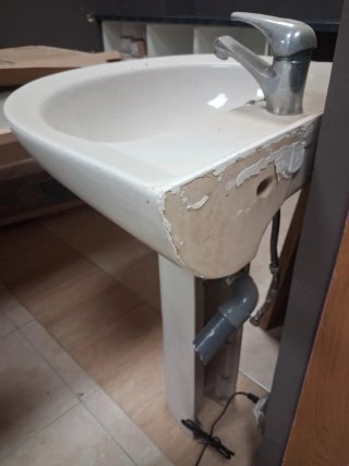 Lavabo y water