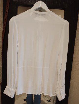 Blusa de seda, blanco roto, manga larga con pecher