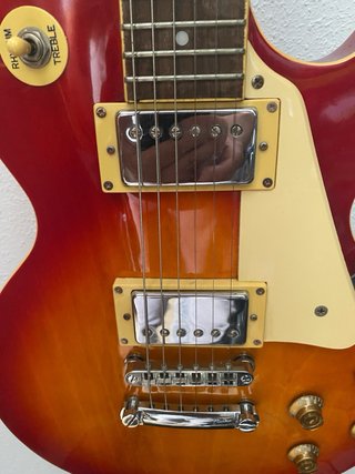 Guitarra eléctrica EPI Epiphone con acabado cherry