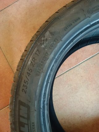 2 Neumáticos Michelin 235/45 R17 97Y