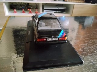 Réplica BMW e30 325i Metal 1/8