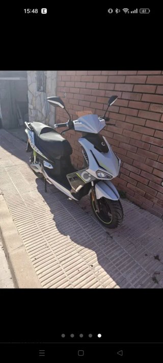 Ciclomotor Cecotec Shark gris/lima