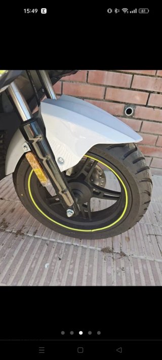 Ciclomotor Cecotec Shark gris/lima