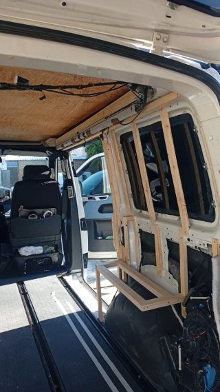 Carpintero de autocaravanas