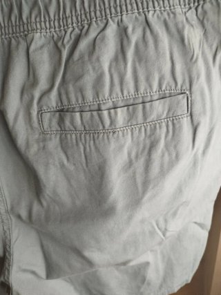 Pantalón corto hombre gris oscuro