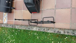 Alforjas y soporte trasero moto