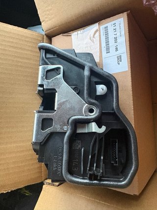 Cerradura BMW E90 Izq/Der