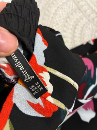 Pantalón ancho fino estampado floral Stradivarius