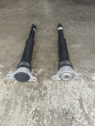 Pareja Amortiguadores traseros Mazda CX30