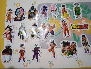 LOTE 50 PEGATINAS PEQUEÑAS BOLA DRAGON GOKU ANIME