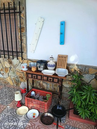 Mesa madera rústica + Lote de cocina