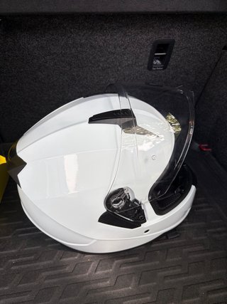 Casco de moto blanco nuevo. Talla L