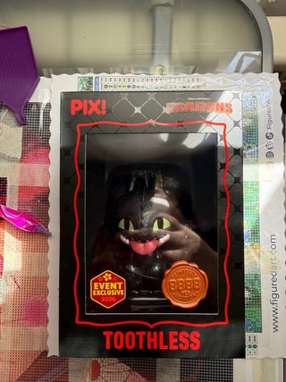 Figura Toothless Edición Limitada 8888