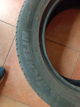 2 Neumáticos Michelin 215/60 R17 96H