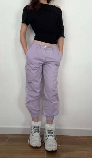 Pantalón cargo lila