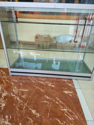 Vitrina de cristal para negocio