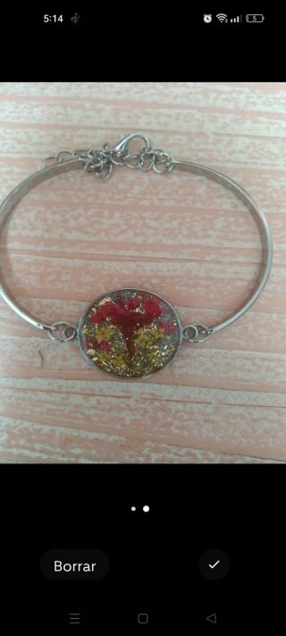 Pulsera resina UV flores y pan de oro