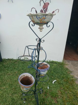 Soporte Maceteros Cerámica y Metal