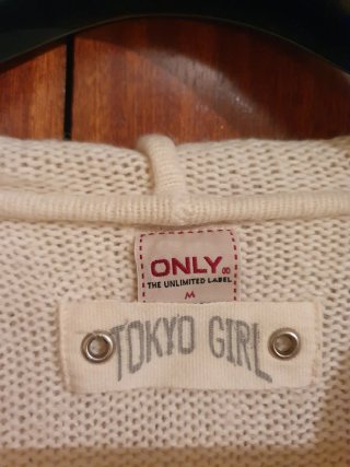 Chaqueta ONLY Blanca y Beige con capucha