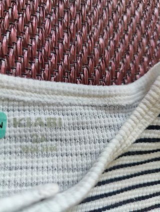 Camiseta bebé de rayas de Kiabi