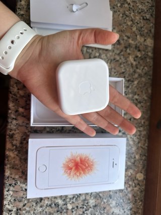 iPhone SE 1ª Gen 32GB Oro Rosa + Cuffie