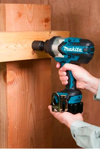 Pistola Impacto Makita 1200W + 2 Baterías