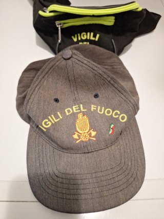 Berretto e marsupio Vigili del Fuoco