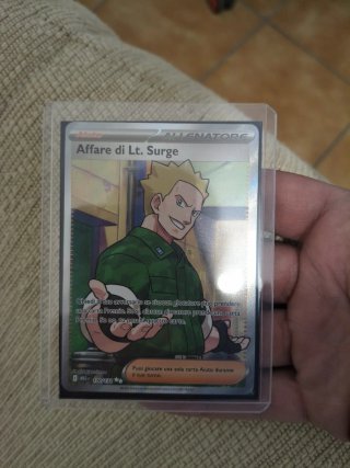 Carta Allenatore Aiuto Affare di Lt. Surge