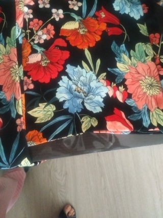 Pantalones de flores negros