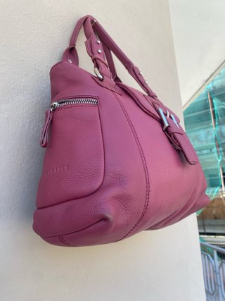 Borsa a spalla fucsia con fibbia
