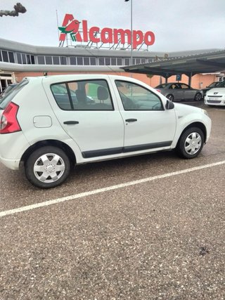 Dacia Sandero 2010