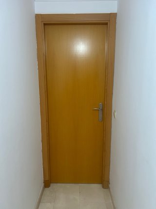 Lote 7 Puertas madera aliger,  2 con cristal