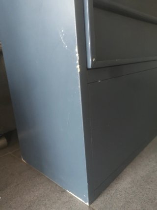 Estantería con puertas correderas URGE VENDER