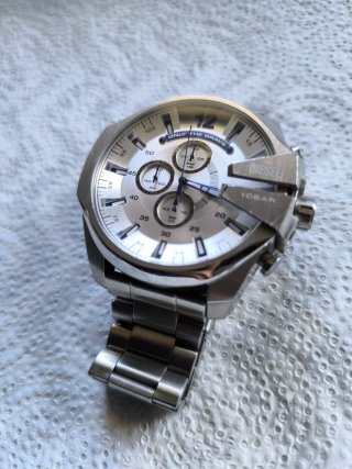 Reloj Diesel Mega Chief DZ4477 (Negociable)