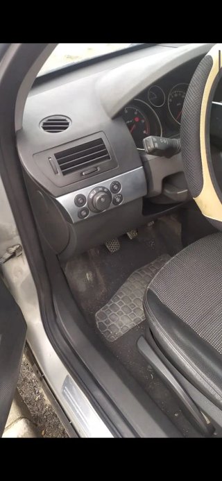 Opel Astra 2009