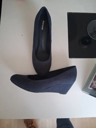 Elegante zapato azul Graceland con cuña
