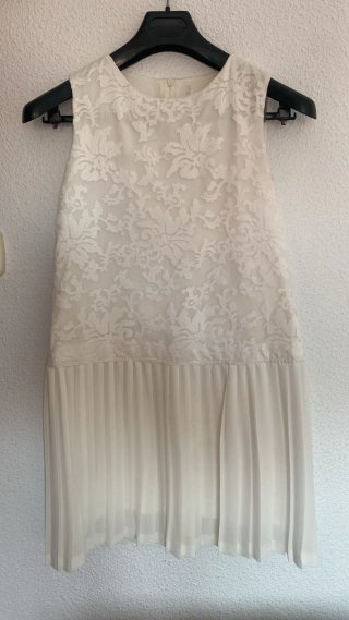 Vestido de fiesta blanco con encaje