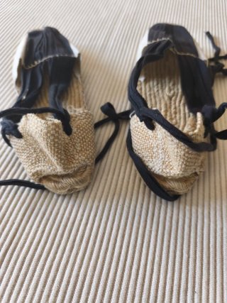 Zapatillas Jota Aragón Beige y Negro