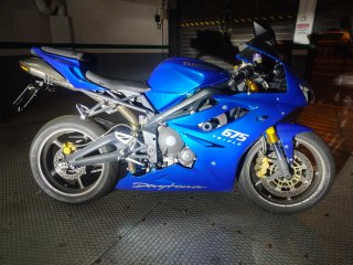 Triumph Daytona 675 Azul